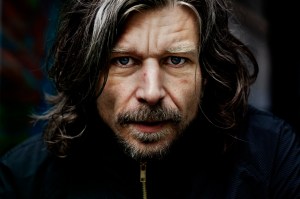 Den norske forfatter Karl Ove Knausgård er aktuel med romanen "Min kamp" på dansk.
